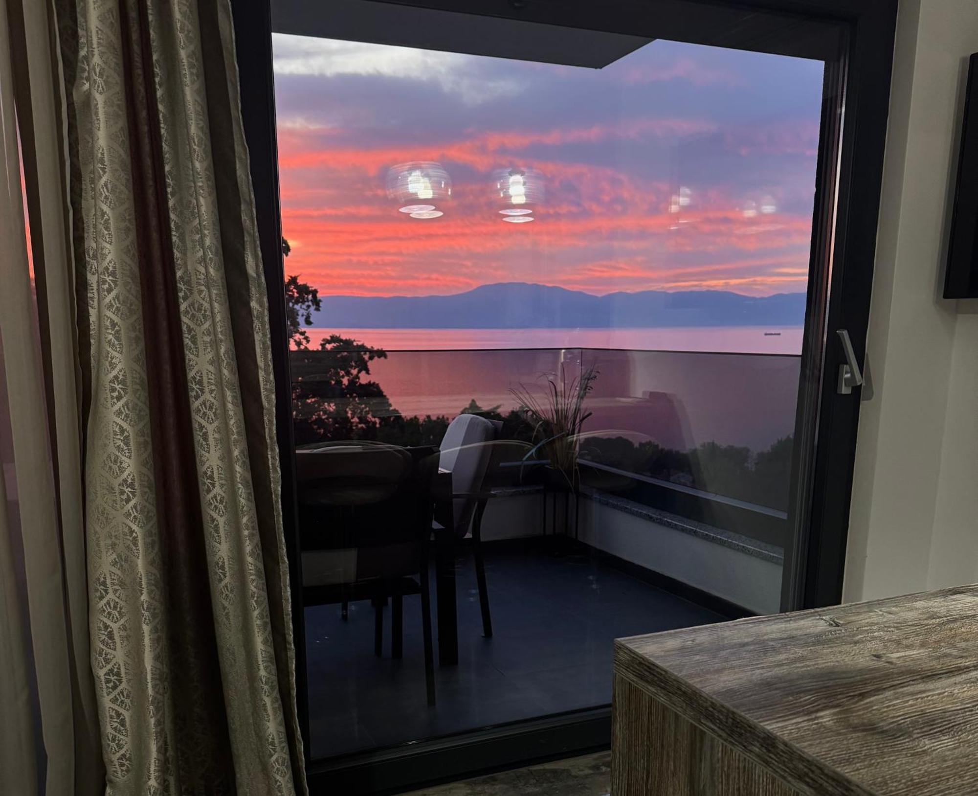 Golden Sunset Apartment Нивице Екстериор снимка